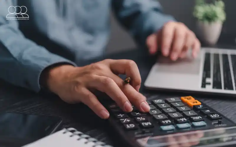 Số tiền bạn thực nhận hằng tháng từ công ty (lương NET) sẽ thấp hơn so với lương Gross.